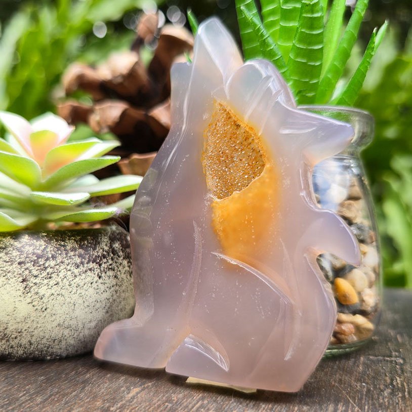 Druzy Agate Wolf