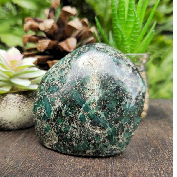 Emerald in Mica